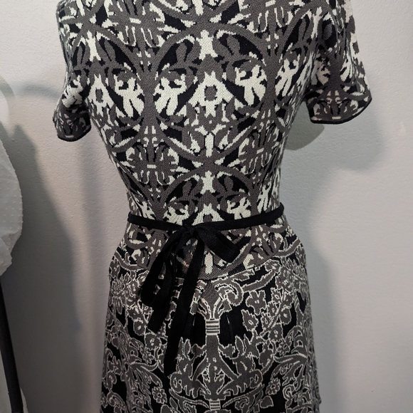 Jessica Simpson Dress- Regal ! - Picture 4 of 5